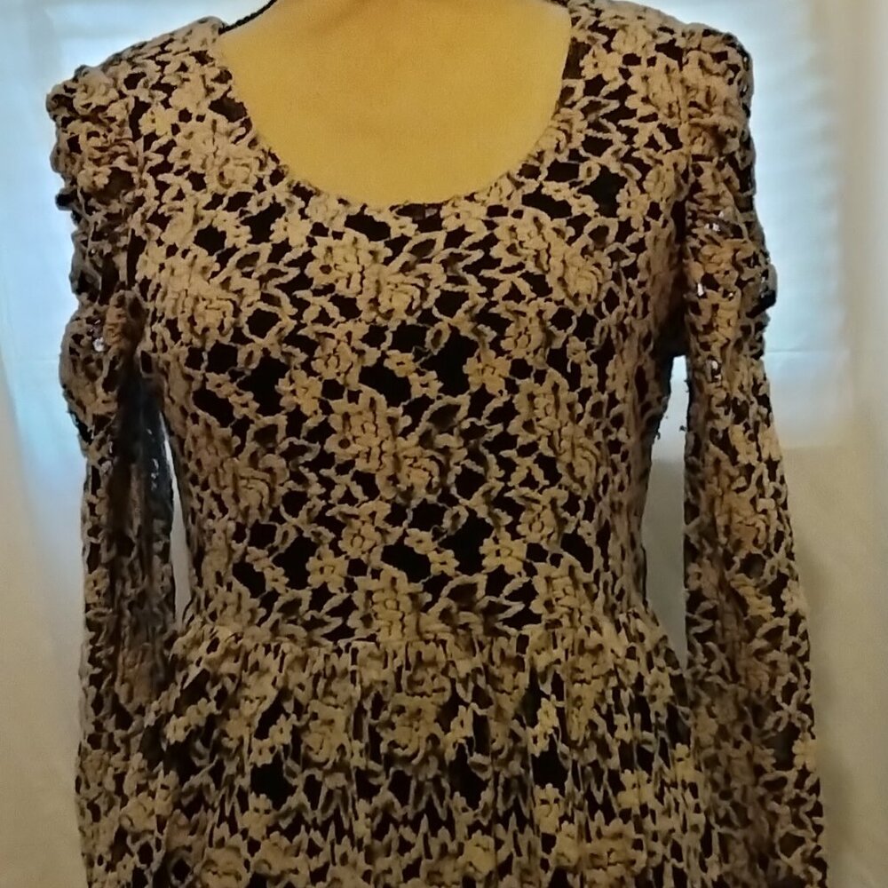 Black and white lacy dress